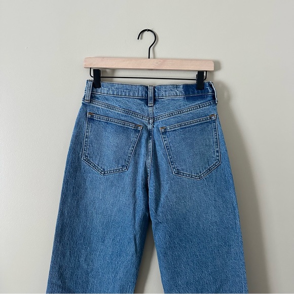 NWT Abercrombie & Fitch The 90s Relaxed Jean High Rise Medium Blue - Picture 4 of 9